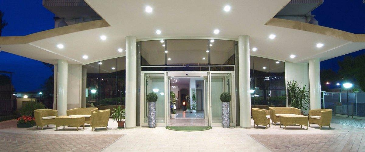 Hotel Aragosta Rimini Exterior foto