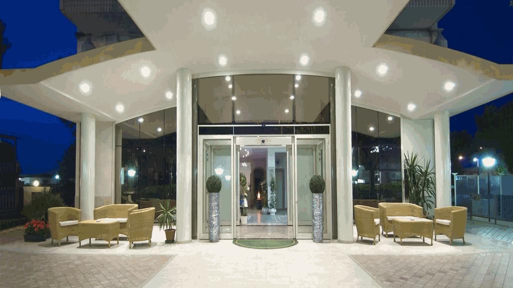 Hotel Aragosta Rimini Exterior foto